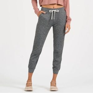EXCELLENT CONDITION Vuori Performance Jogger, Heather Grey, XS